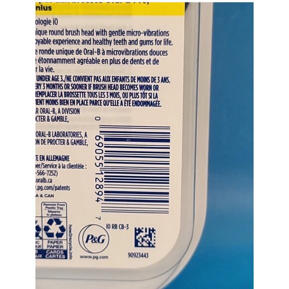 Oral-B iO Ultimate Clean Replacement Brush Head - Black (3 Pack) - Picture 5 of 10